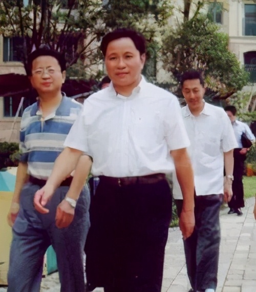 宁波知名企业家被砸,被资本血洗的企业家