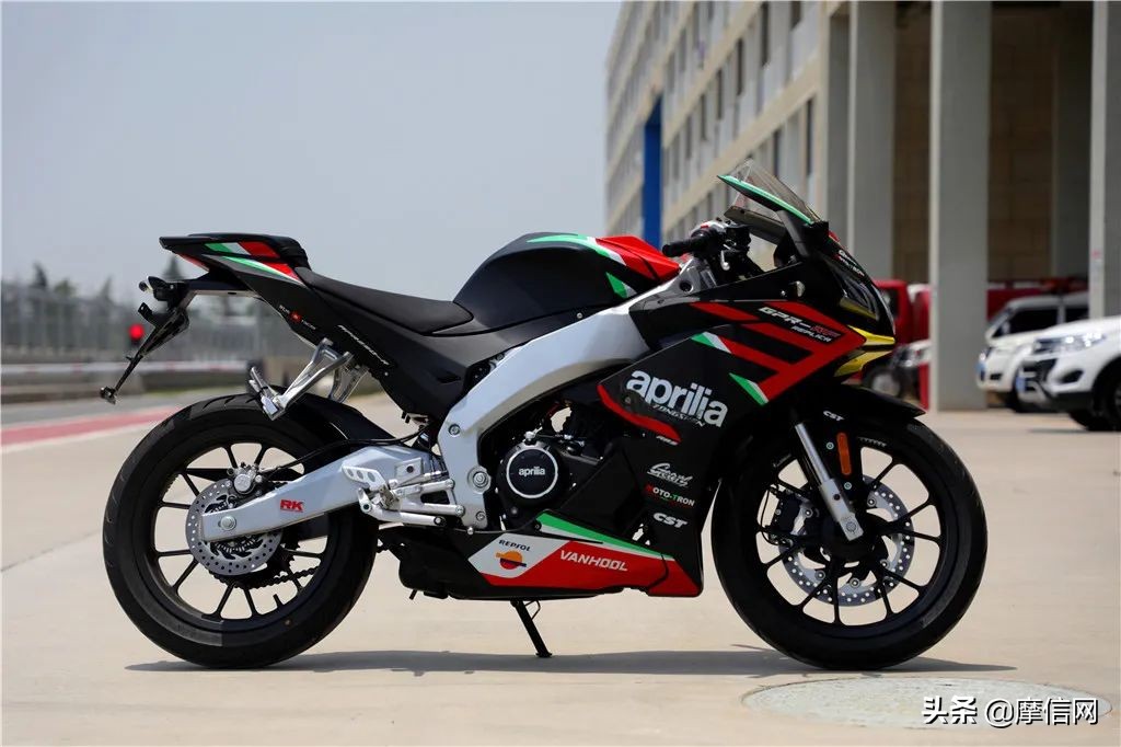 gpr250r赛道版值得购买吗,gpr250r运动版价格