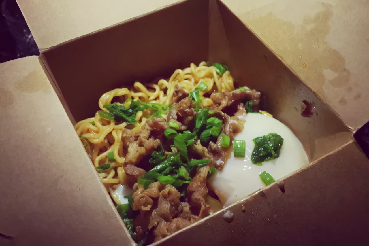 三里屯适合一个人去的小酒馆,北京最具特色的小酒馆