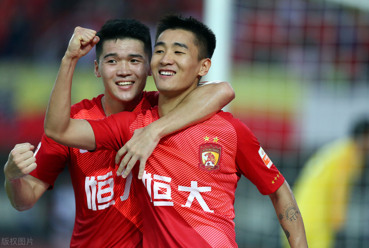 桀骜青少年足球,28岁的c罗为国家队打入几球