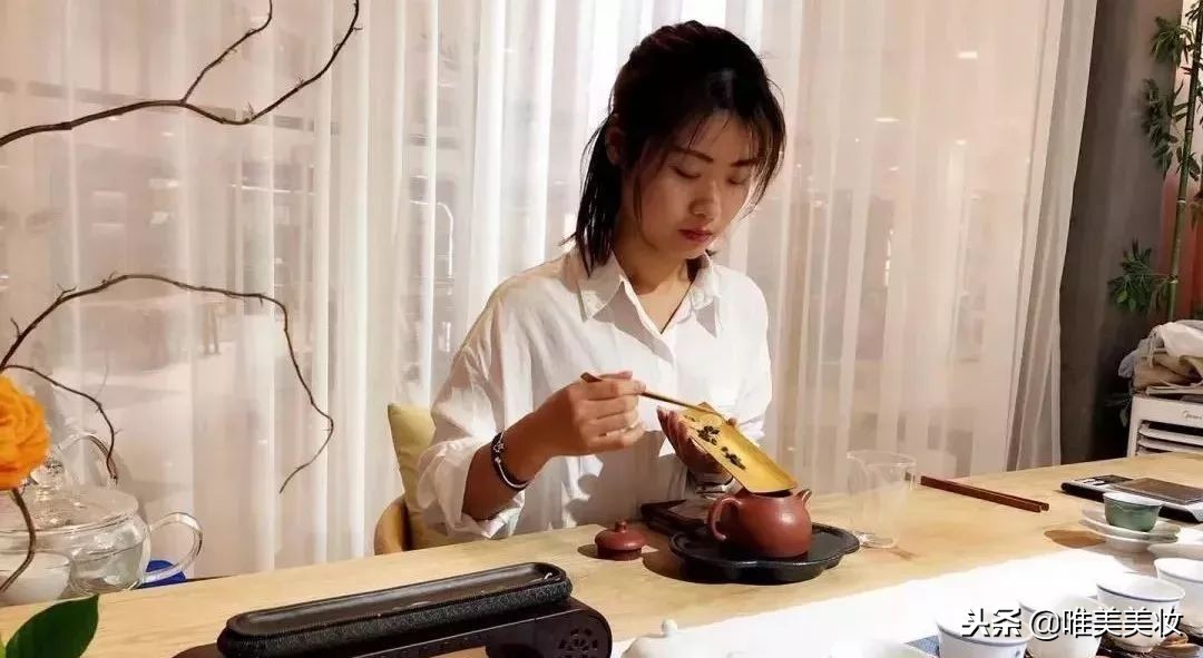 用美妆重塑人生，推荐唯美，她只想把变美的事业分享给更多人！