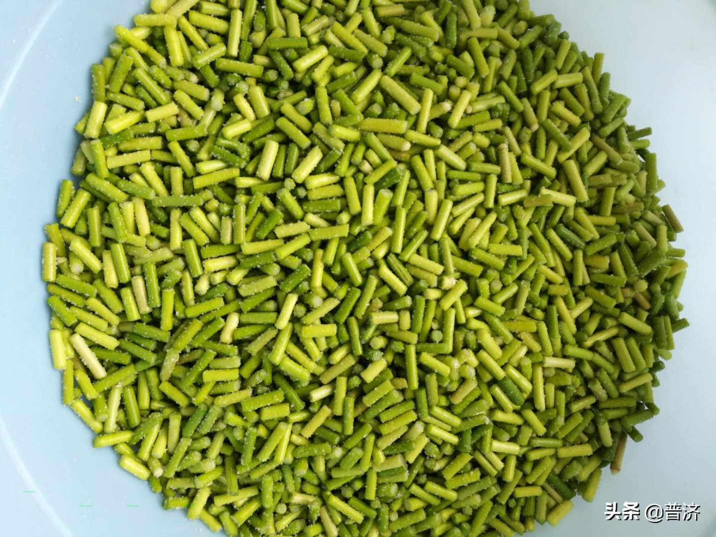 河南腌制蒜苔的正确方法,蒜苔南方的正确腌制方法