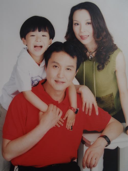 痴情的吴刚照片,吴刚宠妻甜蜜百分百完整版