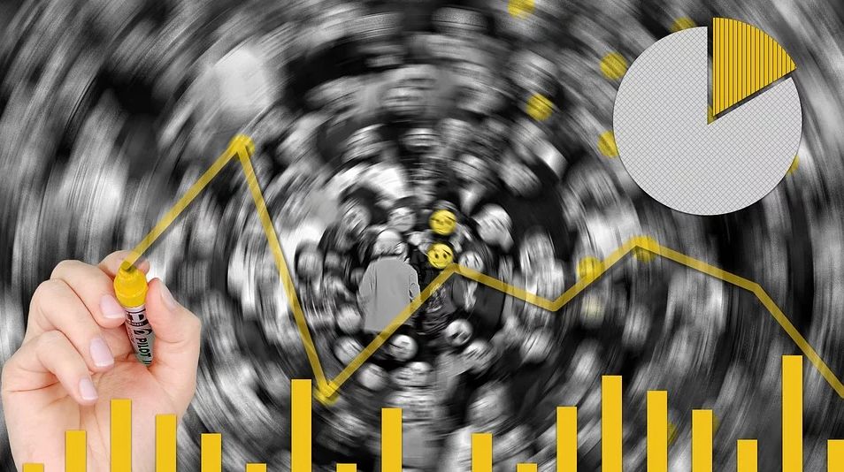 靠“反富人”人设，社会主义者桑德斯成为大热门