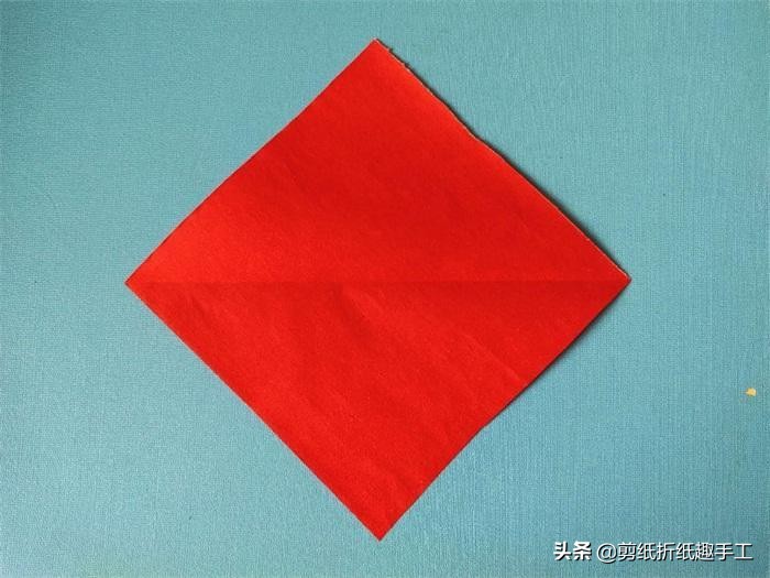 剪纸手工教程：分享两个美丽的花手帕剪纸，初学者拿来练练手