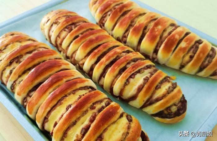 高筋面粉中筋低筋区别,高筋面粉与中筋低筋粉有什么区别