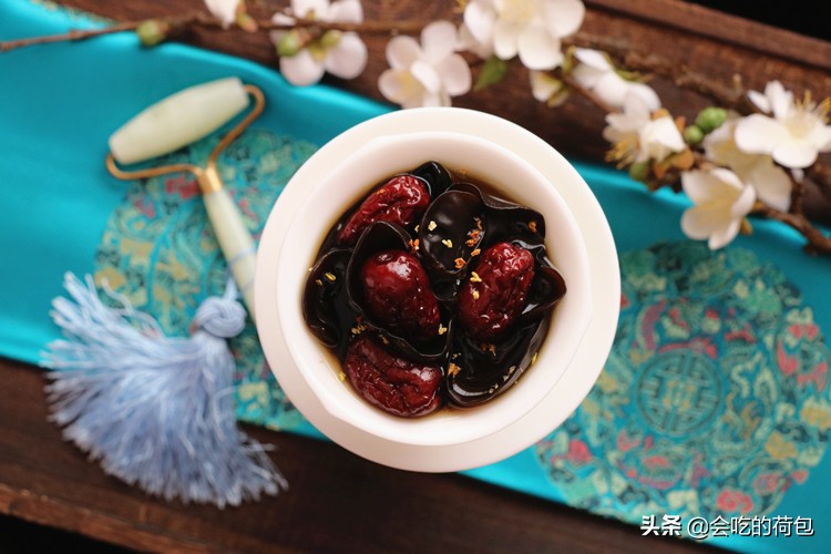 木耳红枣最佳吃法,红枣蒸木耳