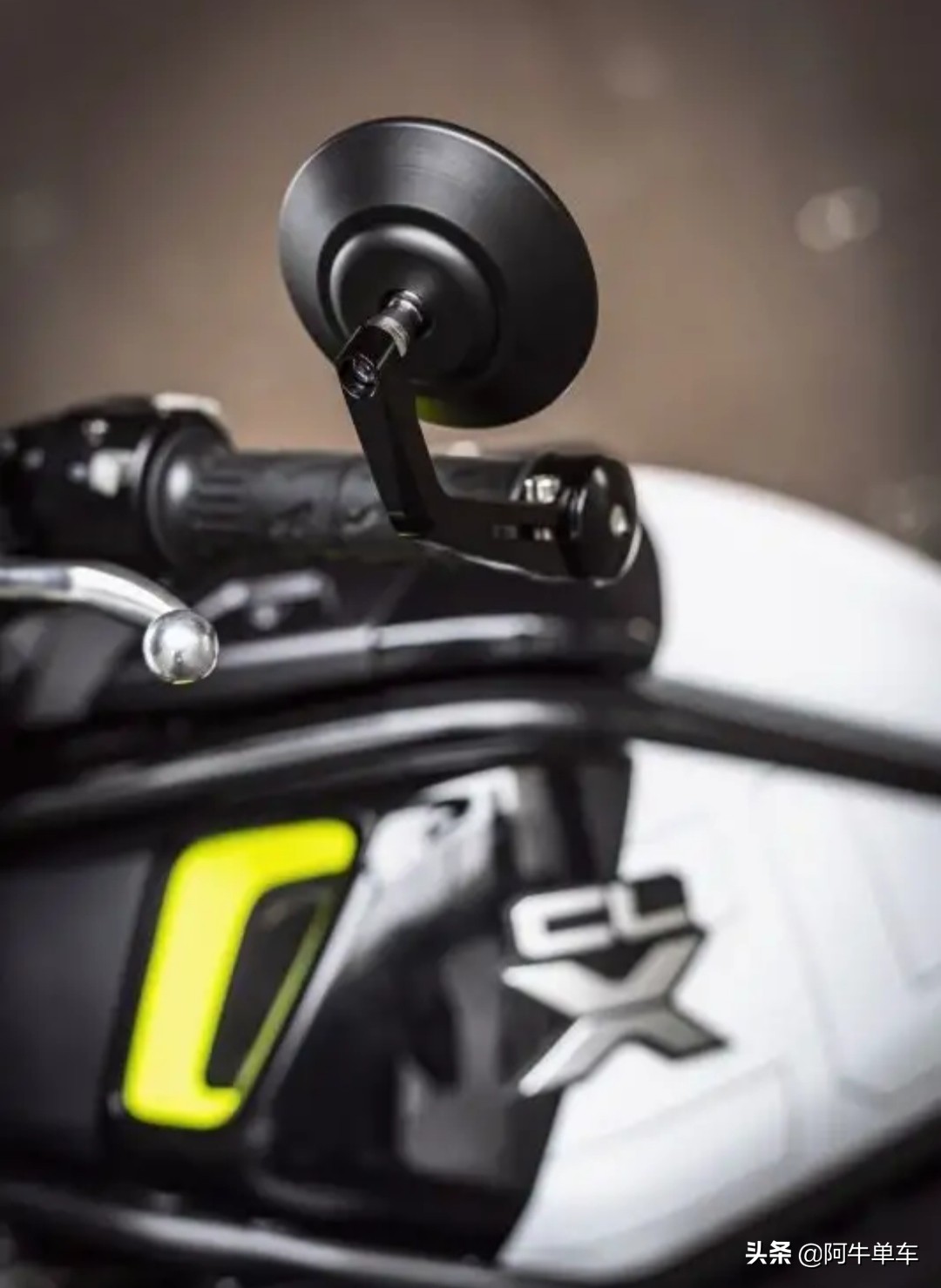 春风700clx复古版图片,春风clx700改复古圆灯