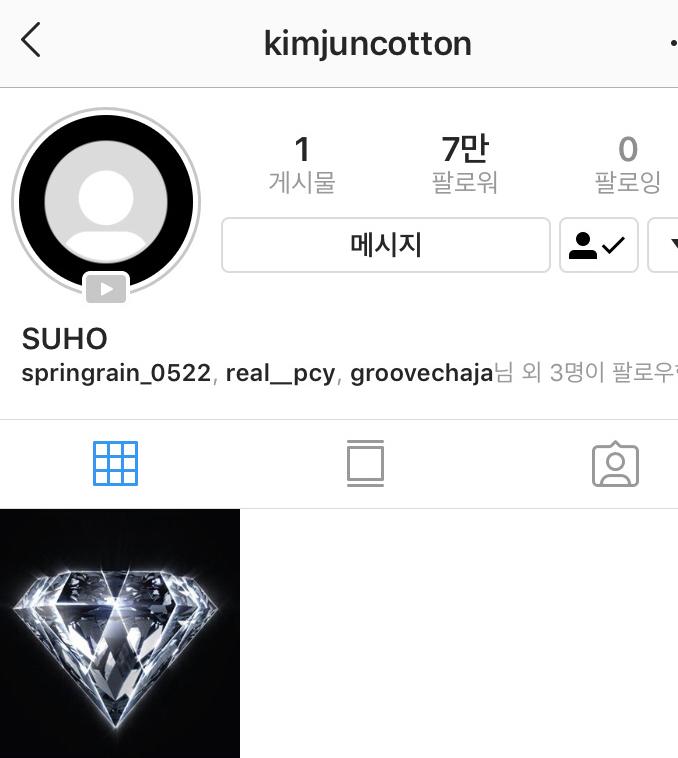 exocallmebaby舞台边伯贤金俊勉,exo金俊勉从人群中走出来