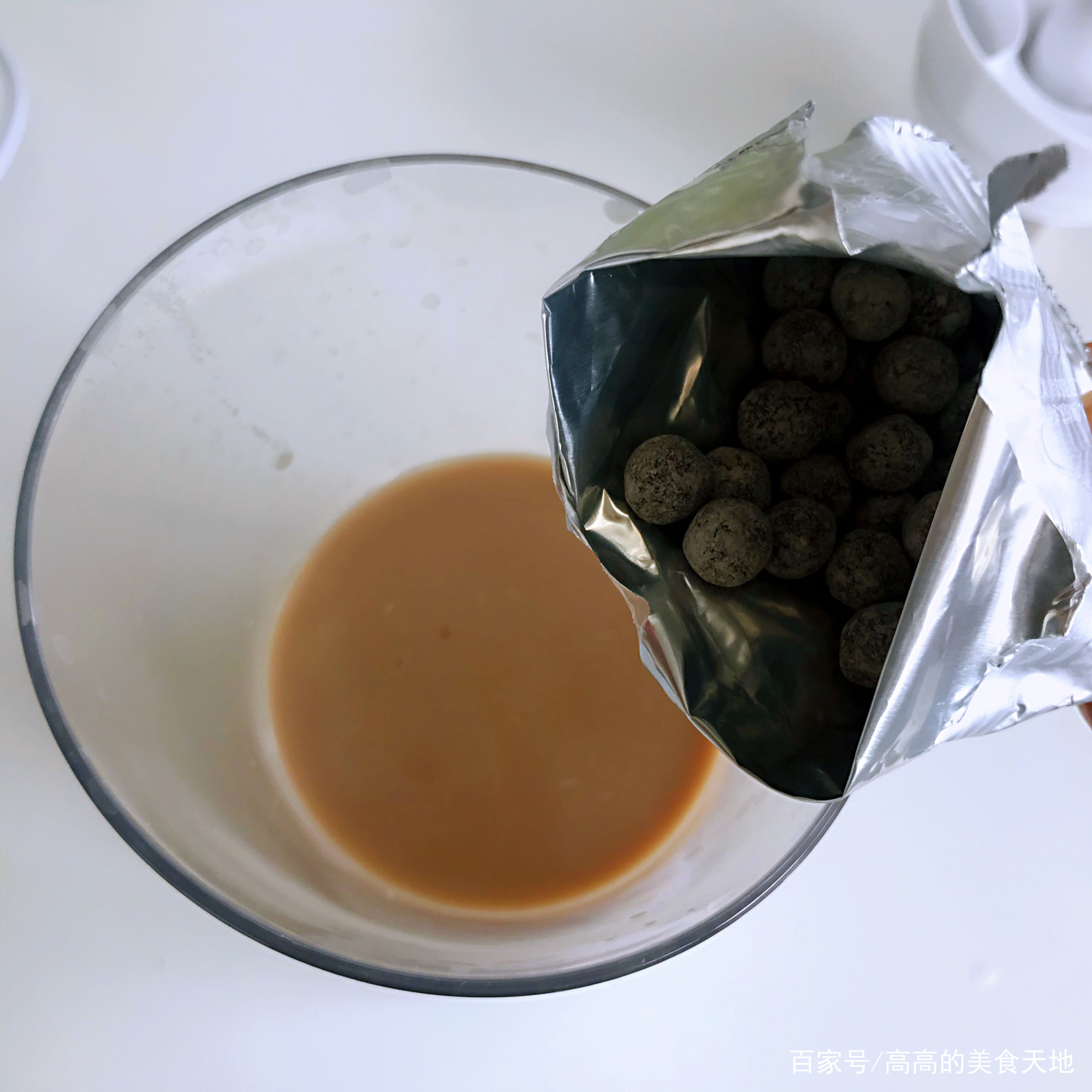 奶茶怎么做又简单又好喝100%成功,奶茶怎么做才香浓好丝滑低成本