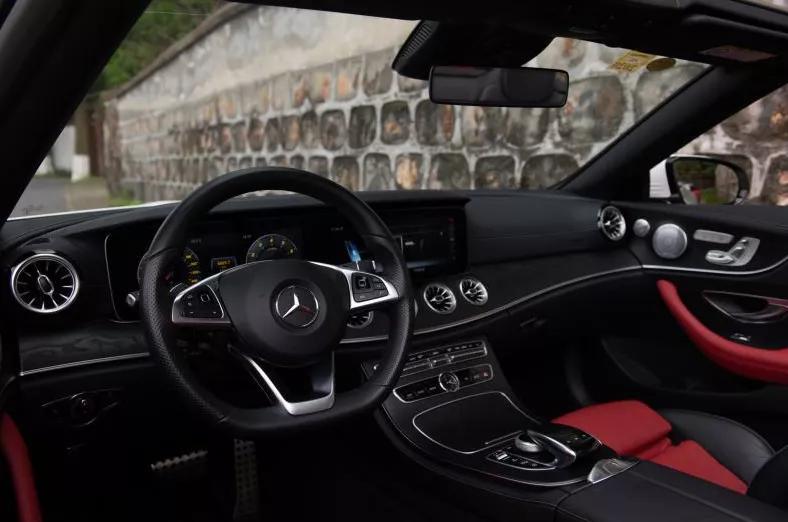 奔驰e200敞篷和硬顶哪个好,奔驰e200敞篷哪款