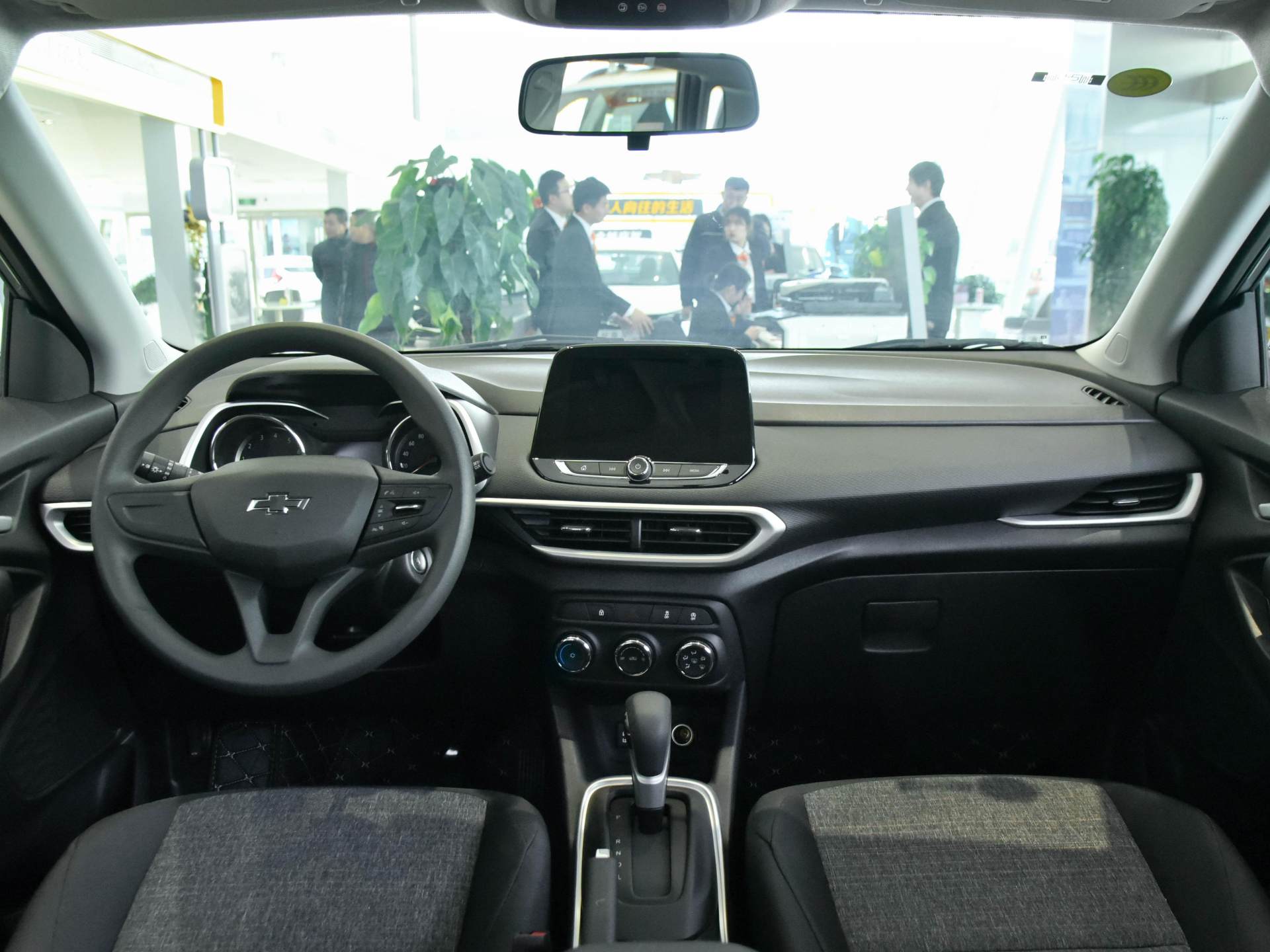 八万落地动力最强的紧凑型suv,2022年15万落地大空间合资suv推荐