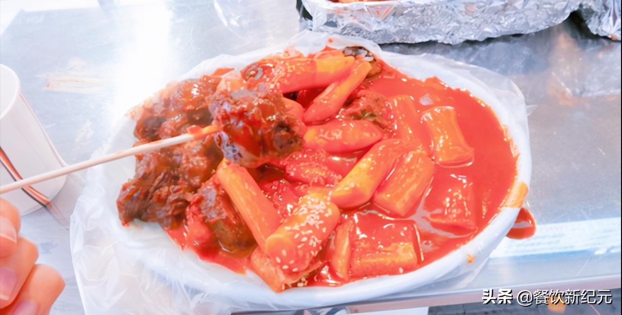 韩国首尔夜市摆摊视频,韩国街边露天摊