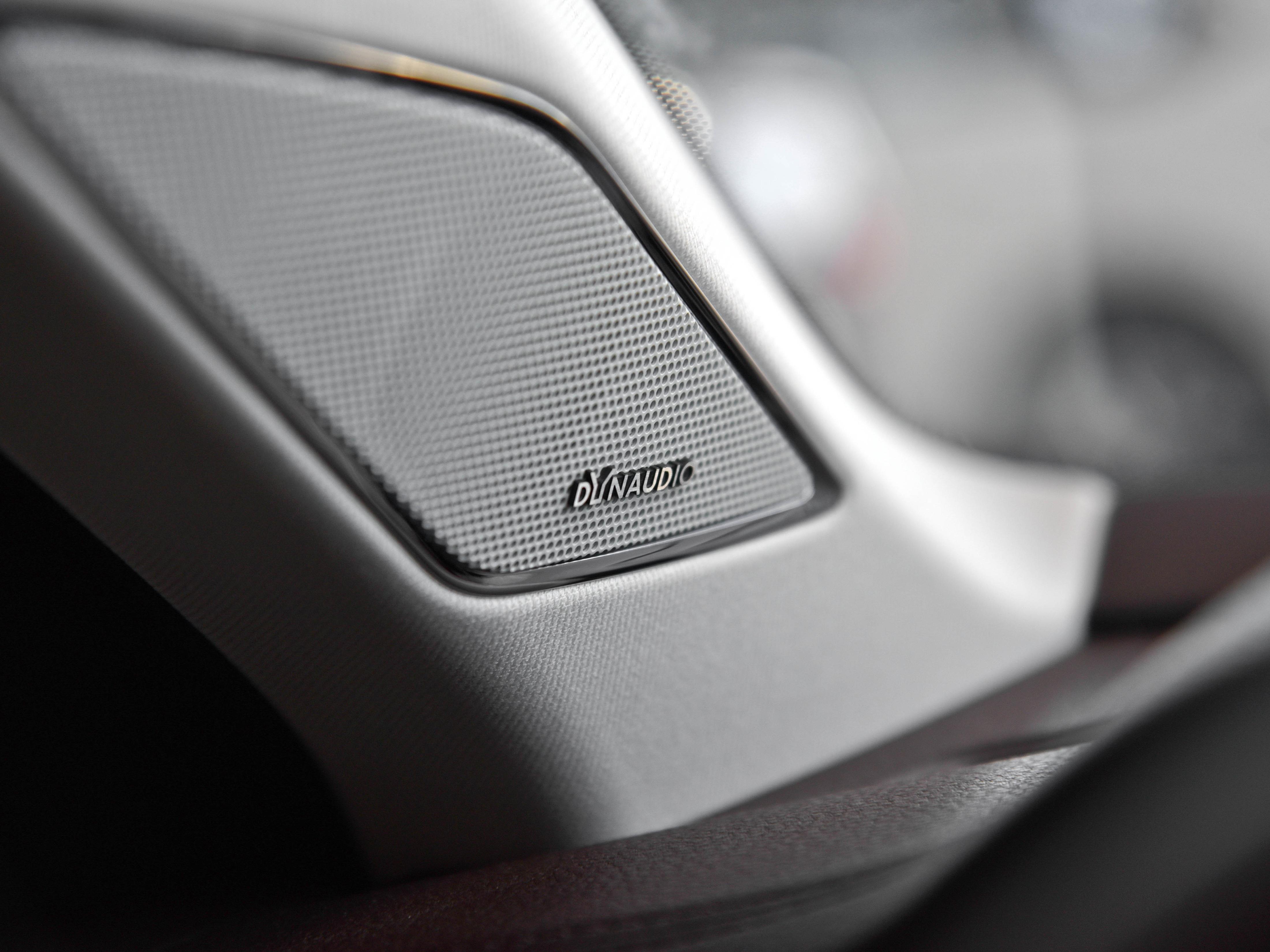 大众辉昂v6和奥迪a6l50tfsi,奥迪a6l辉昂380尊贵奔驰e300l