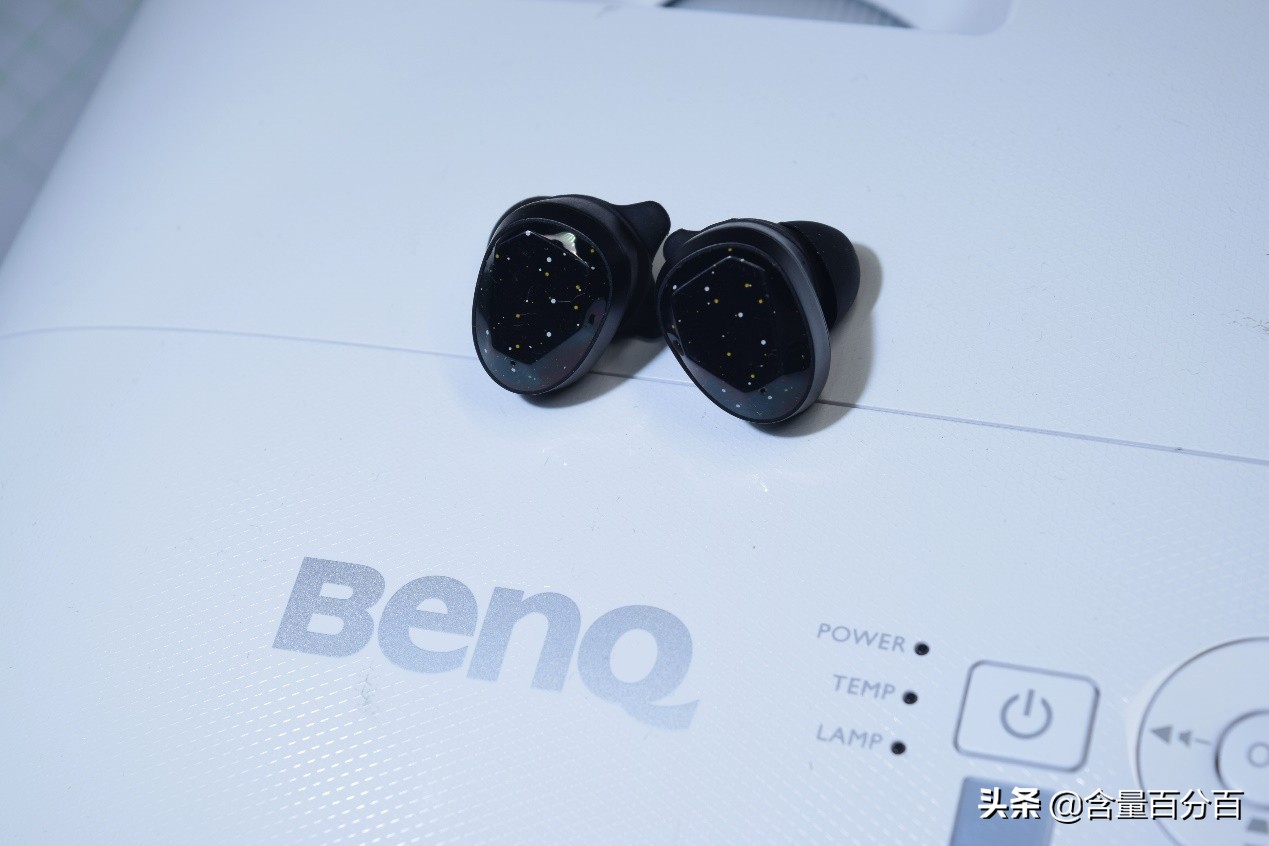 投影仪不是孤家寡人，明基E520智能投影仪周边扩展产品小晒