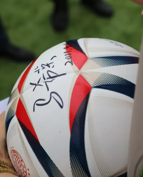 八支足球队,八支青少年足球队齐聚江城