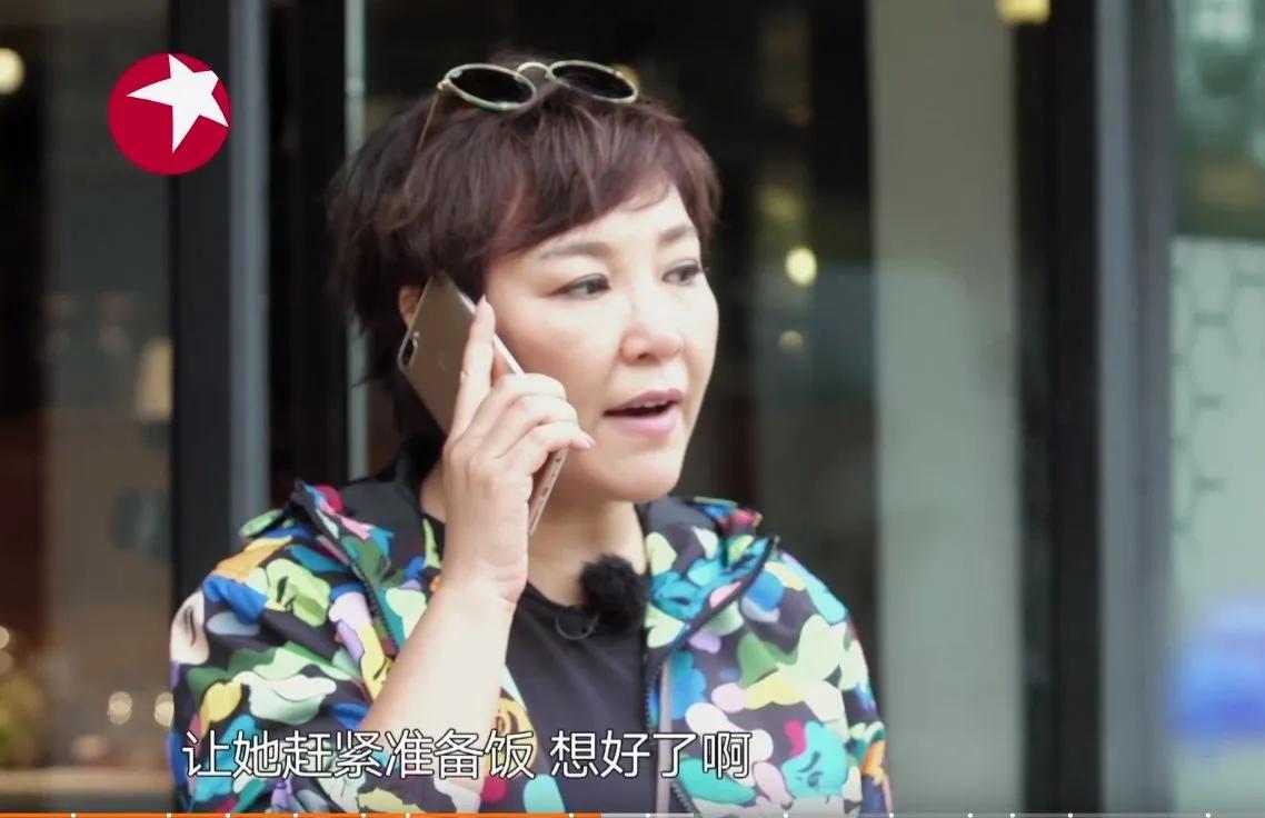 维密超模何穗健身,何穗40秒变脸