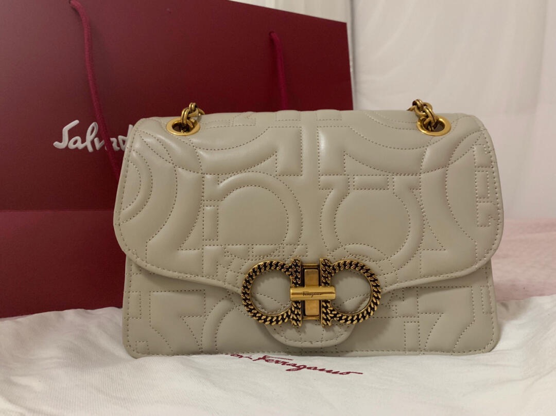 初入大牌包包,初入职场的第一个包包