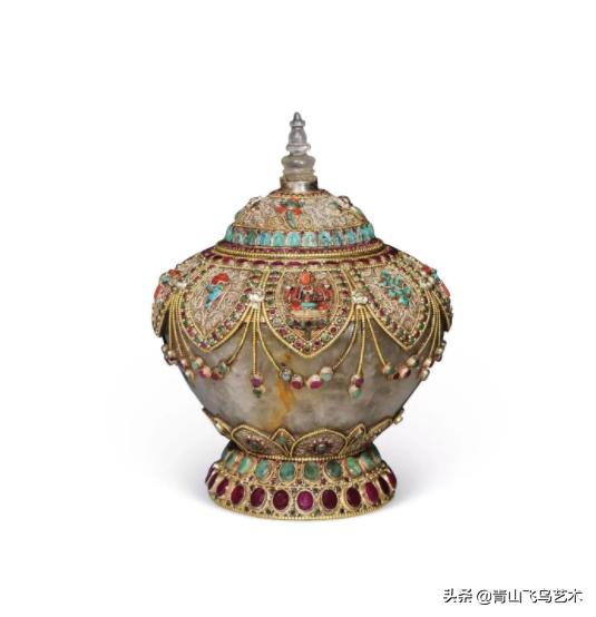 九件价值不菲的精美天然水晶精品图片赏析，每件都精巧细致