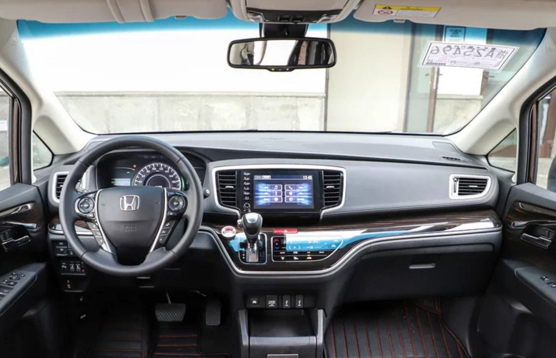 雅阁混动mpv,雅阁mpv