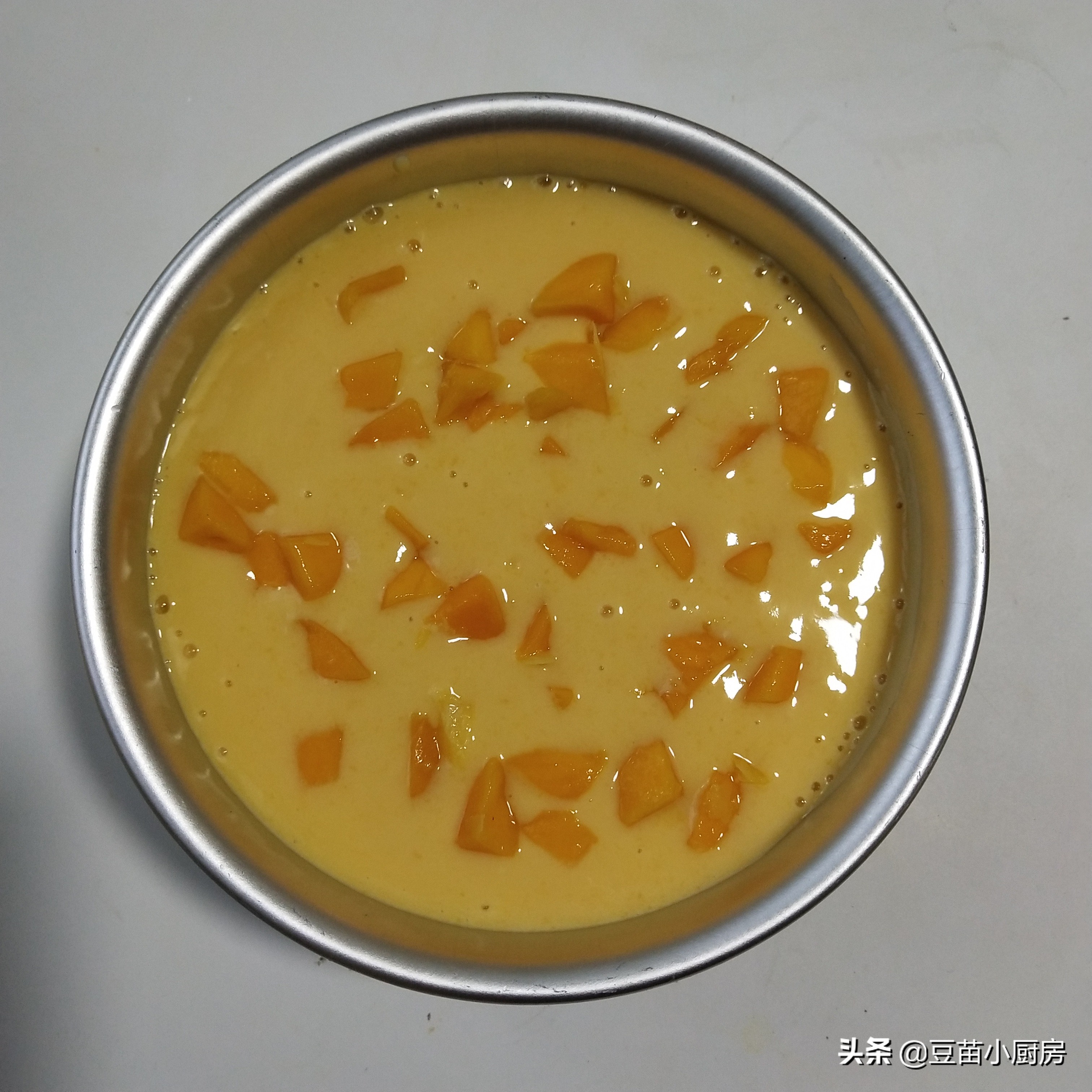 不用烤箱也不用蒸的蛋糕超简单,怎么做蛋糕和奶油不需要烤箱