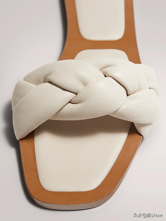 zara早春新款珍珠鞋,zara复古小白鞋