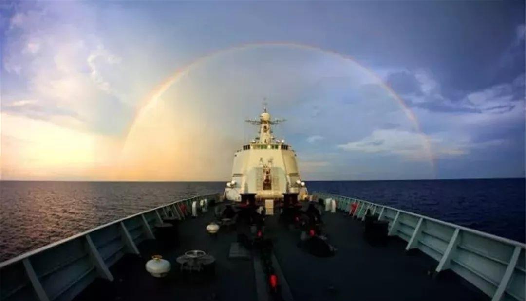 致敬海军前辈完整视频,致敬海军老兵