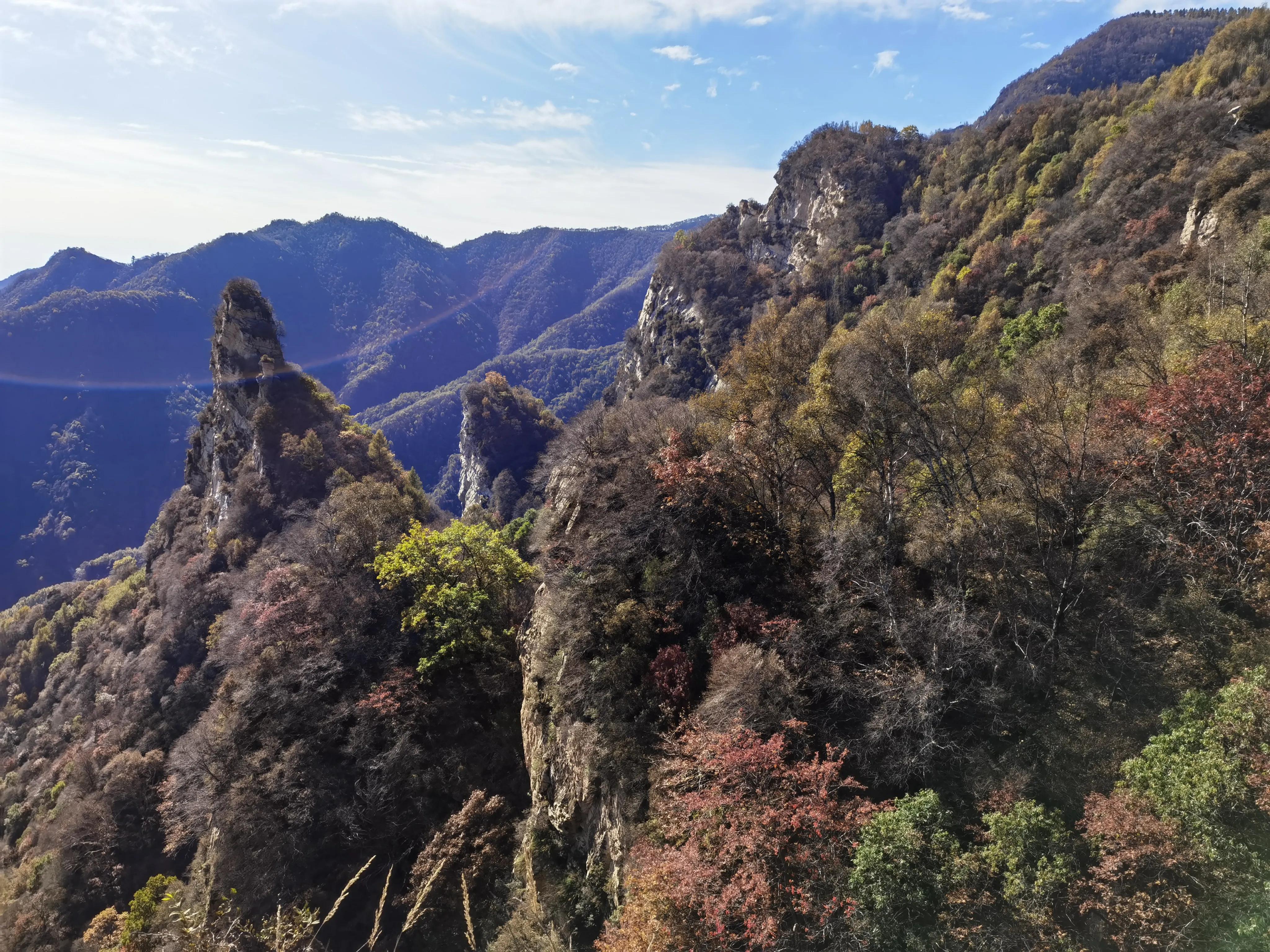 都知夏日驼梁美，秋季呢？阜平花塔村进山带您领略最美的秋日驼梁