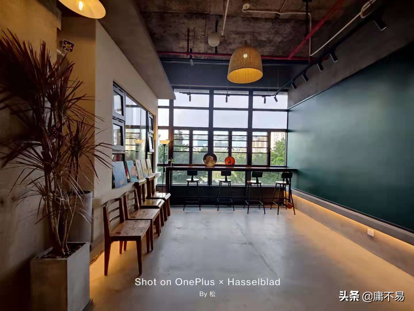 这样默默存在13年的琴行，能否让陷入焦虑的你高看一眼？