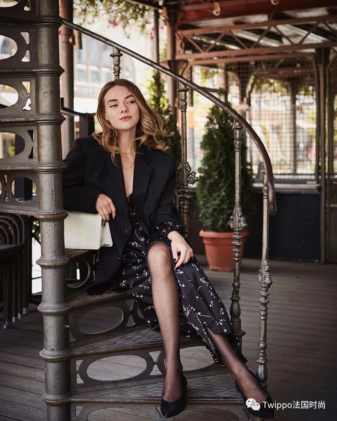 巴黎女孩春天穿什么裙子,法国女人夏天穿什么裙子