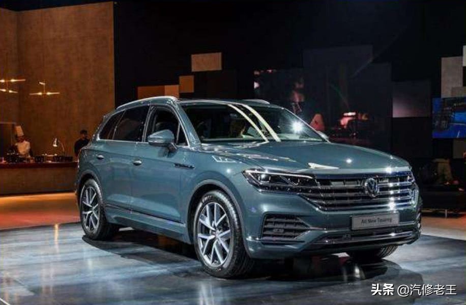 17年大众途锐和14年宝马x5哪个好,2022大众途锐豪华版图片