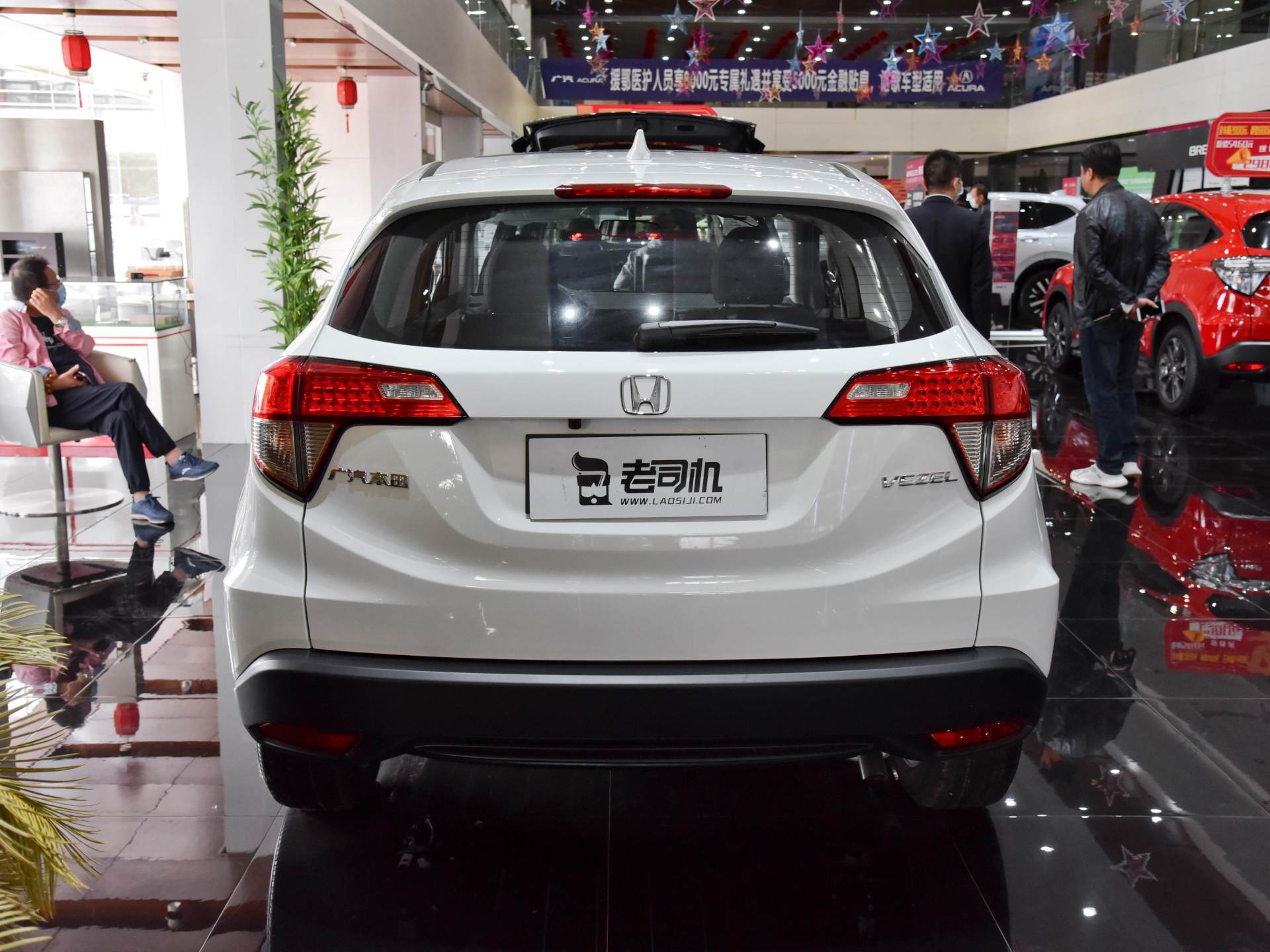 同级suv轿车油耗,同级空间最大小型suv