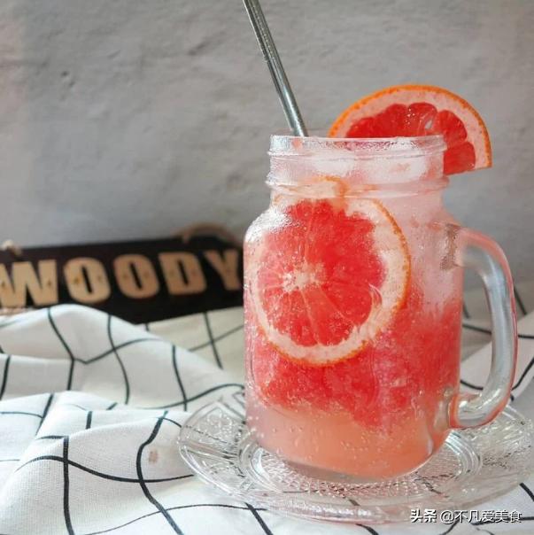 葡萄柚气泡饮，入口有炸裂感，感觉劲爆