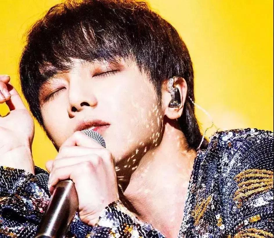 王一博黄子韬华晨宇,王一博和华晨宇眼妆