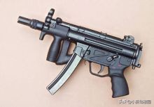 mp5冲锋枪能打死大型动物吗,反恐利器mp5弹鼓式冲锋枪