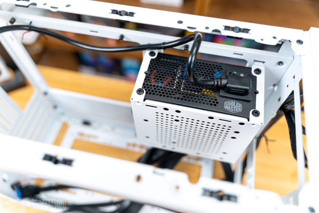 先马趣造白色装机方案,先马趣造im白色机箱