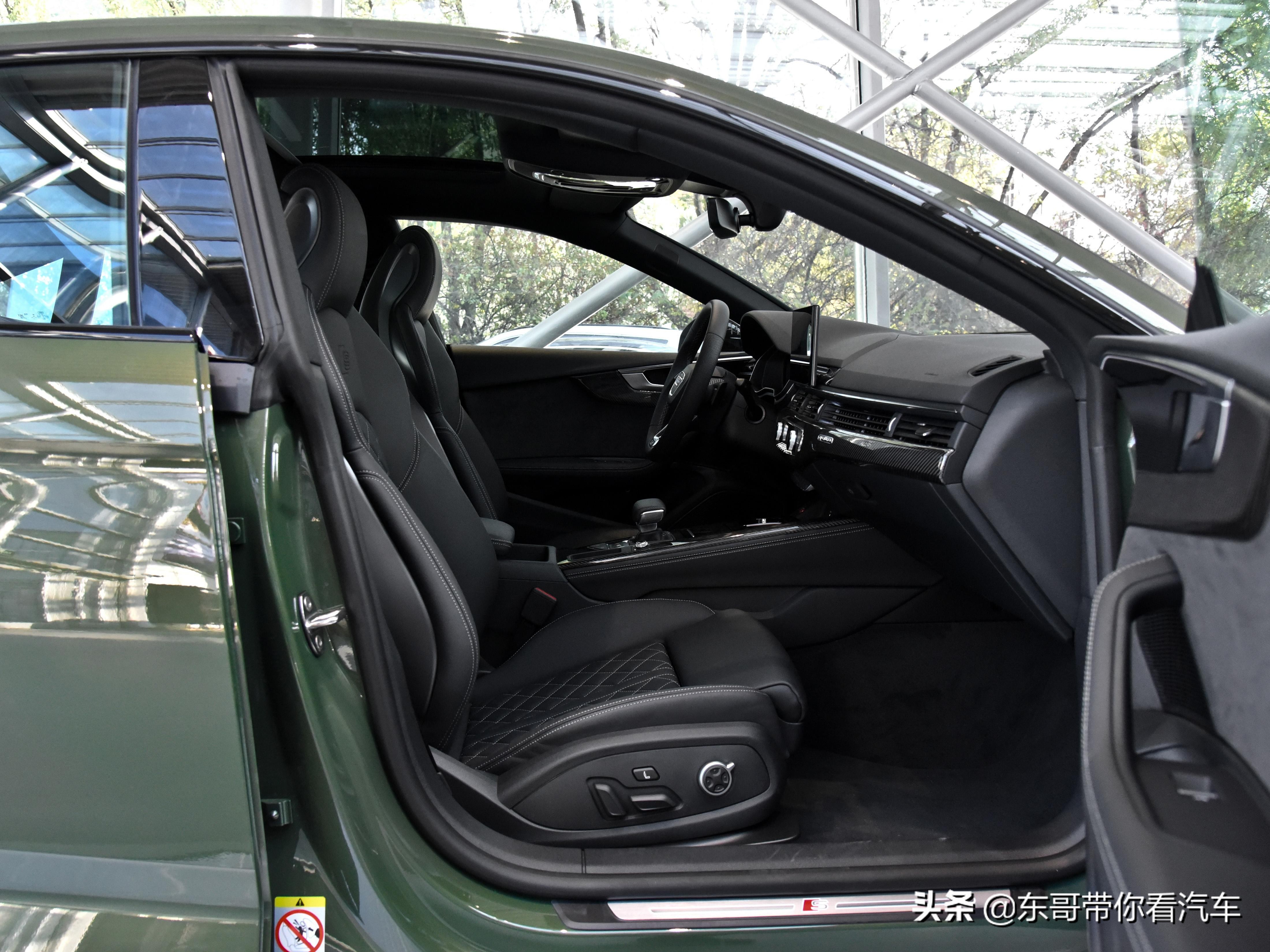 奥迪s5sportback黑武士,德系大排量自吸车