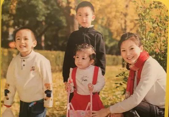 19岁的陈婷，为何会爱上50岁的张艺谋，还甘愿为他生下3个孩子？