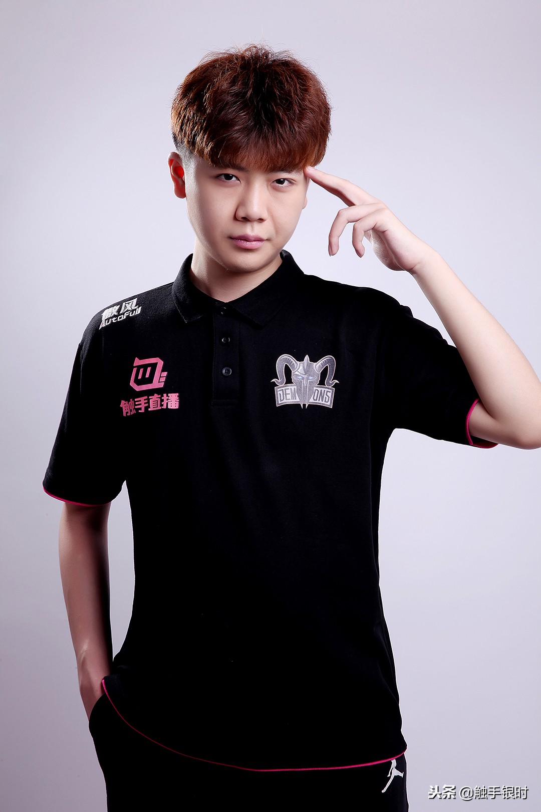 刺激战场六倍无后座两指压枪教学,刺激战场6倍压枪方法介绍