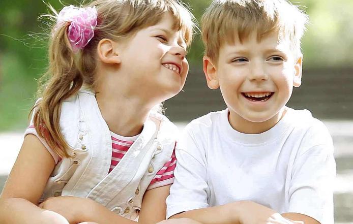 家庭教育大树和树根,孩子能否长成大树取决于父母