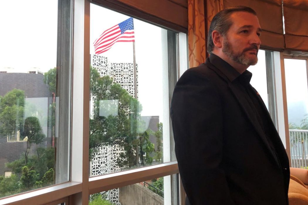 陈冰：香港人再不与*力暴**割席黑色恐怖真会“揽炒”香港