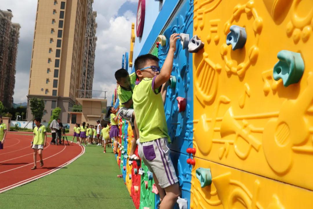 尚雅文笔相约明天——连江县文笔小学欢迎新同学