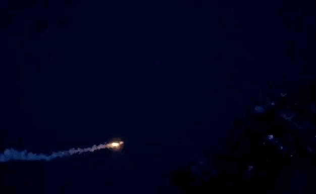 最会玩火的男人!他炸遍全世界却换来全网膜拜:美到窒息的神作