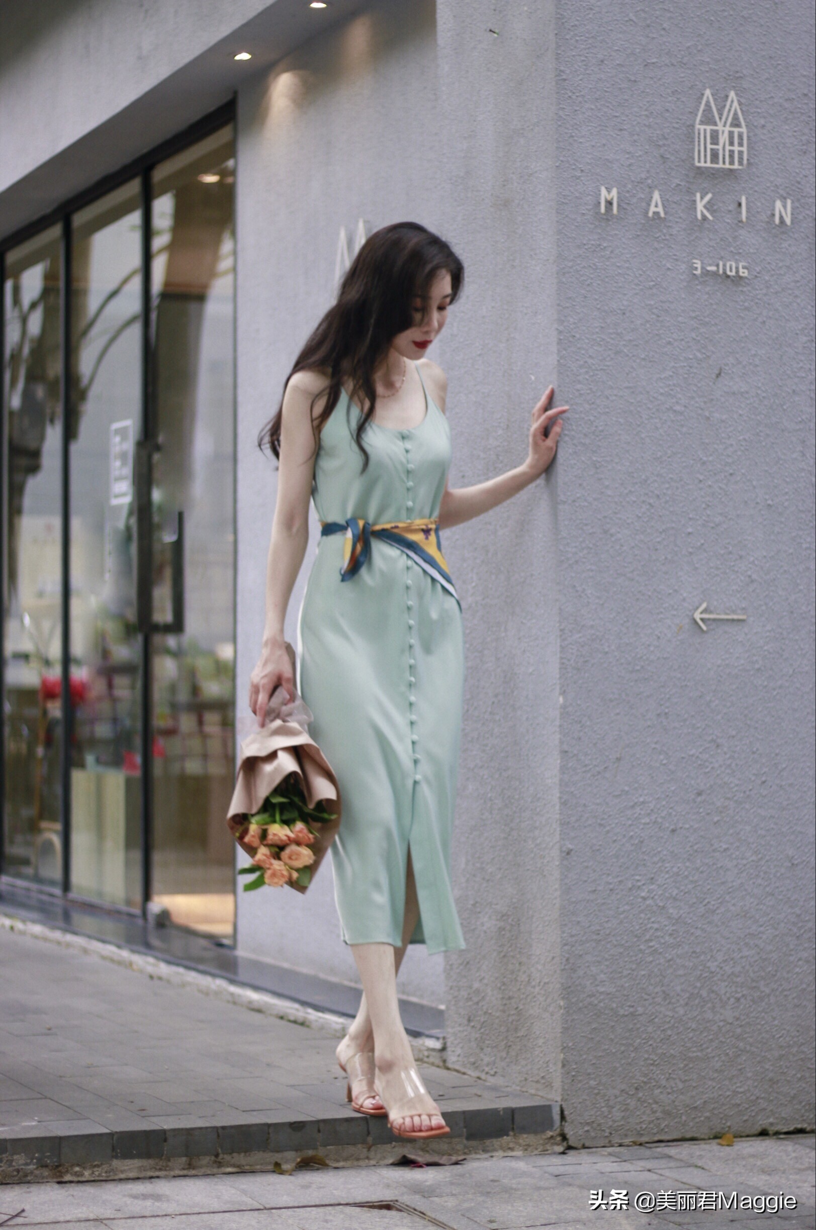 maggie缇庝附鐗╄绌胯。,maggie鐨勭編涓界墿璇皬绾功