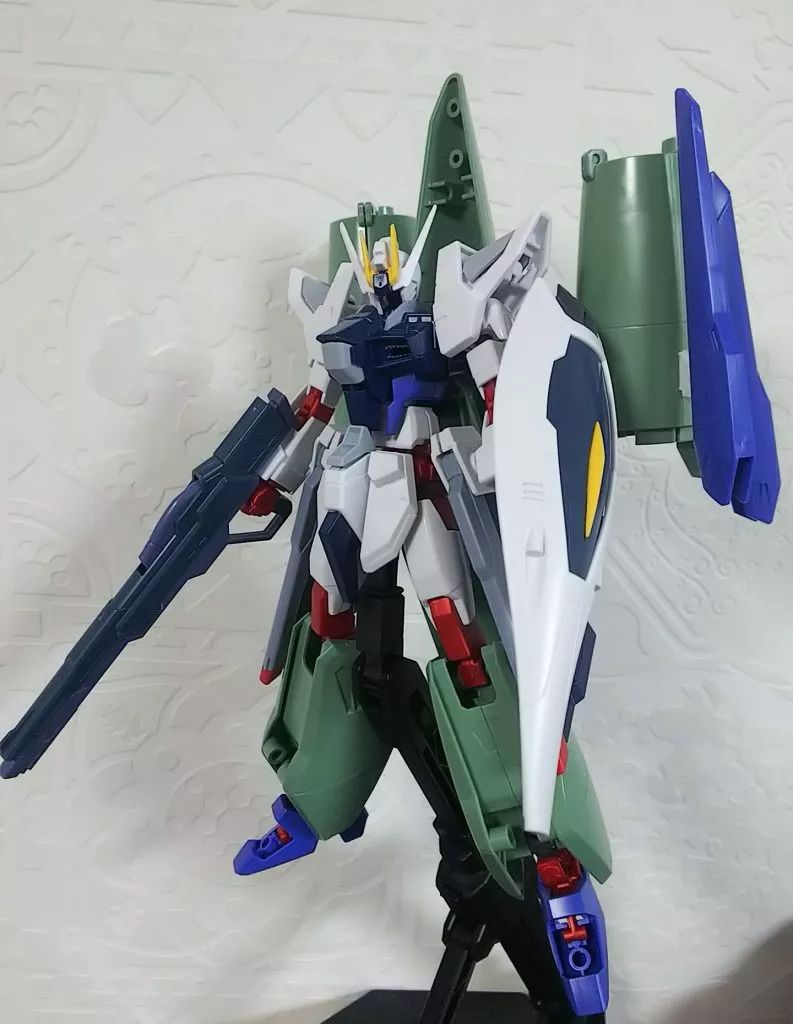 佳作:不同比例的巧妙融合,装上背包你就是混沌高达