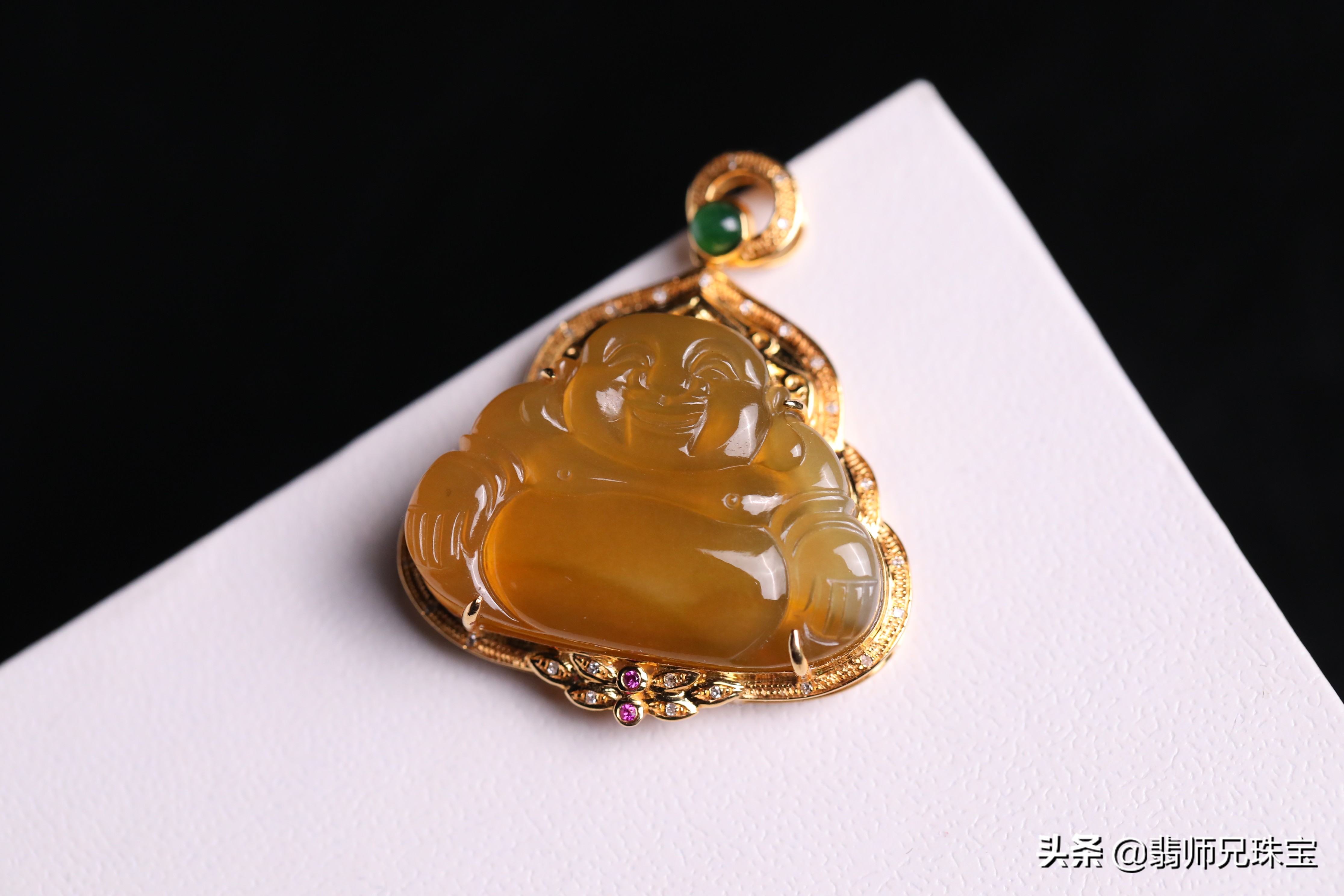 天然黄翡的特别之处,天然黄翡的特质