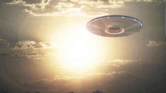 五角大楼公布ufo画面回放,五角大楼发布3段ufo视频是真的吗