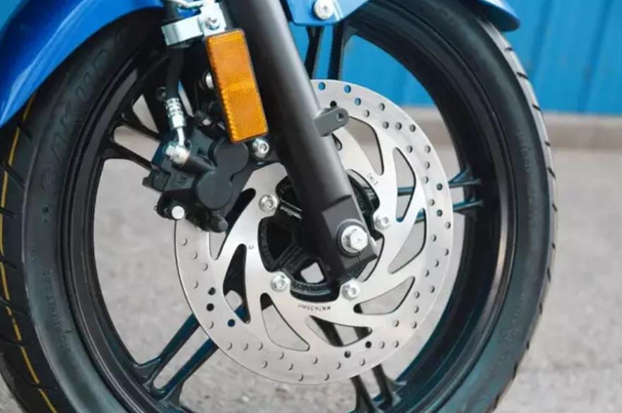 皮实耐用扭矩大的250水冷运动街车,最省油的250街车