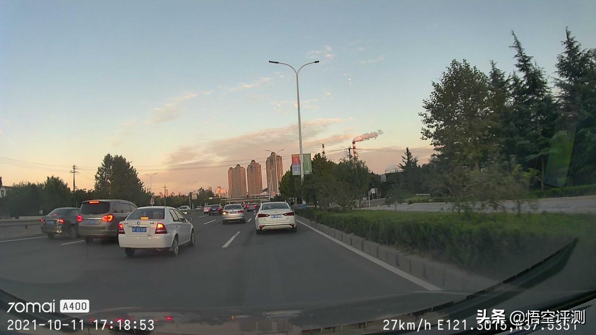 电子狗行车记录仪小汽车,70迈行车记录仪改装实时监控