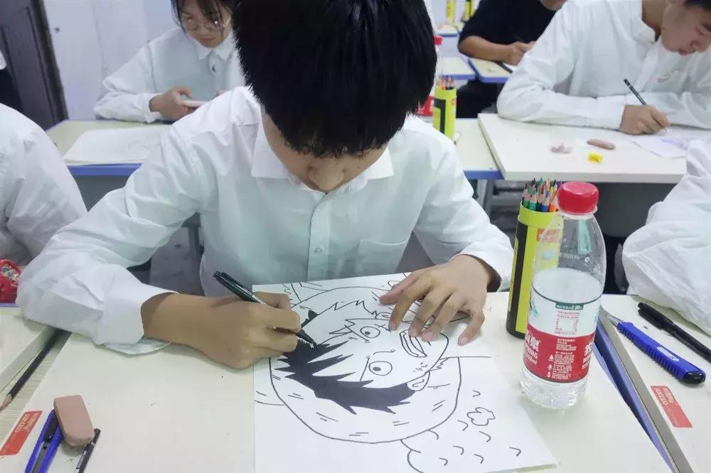 北大青鸟郑州翔天信鸽培训中心,郑州北大青鸟翔天信鸽哪个好